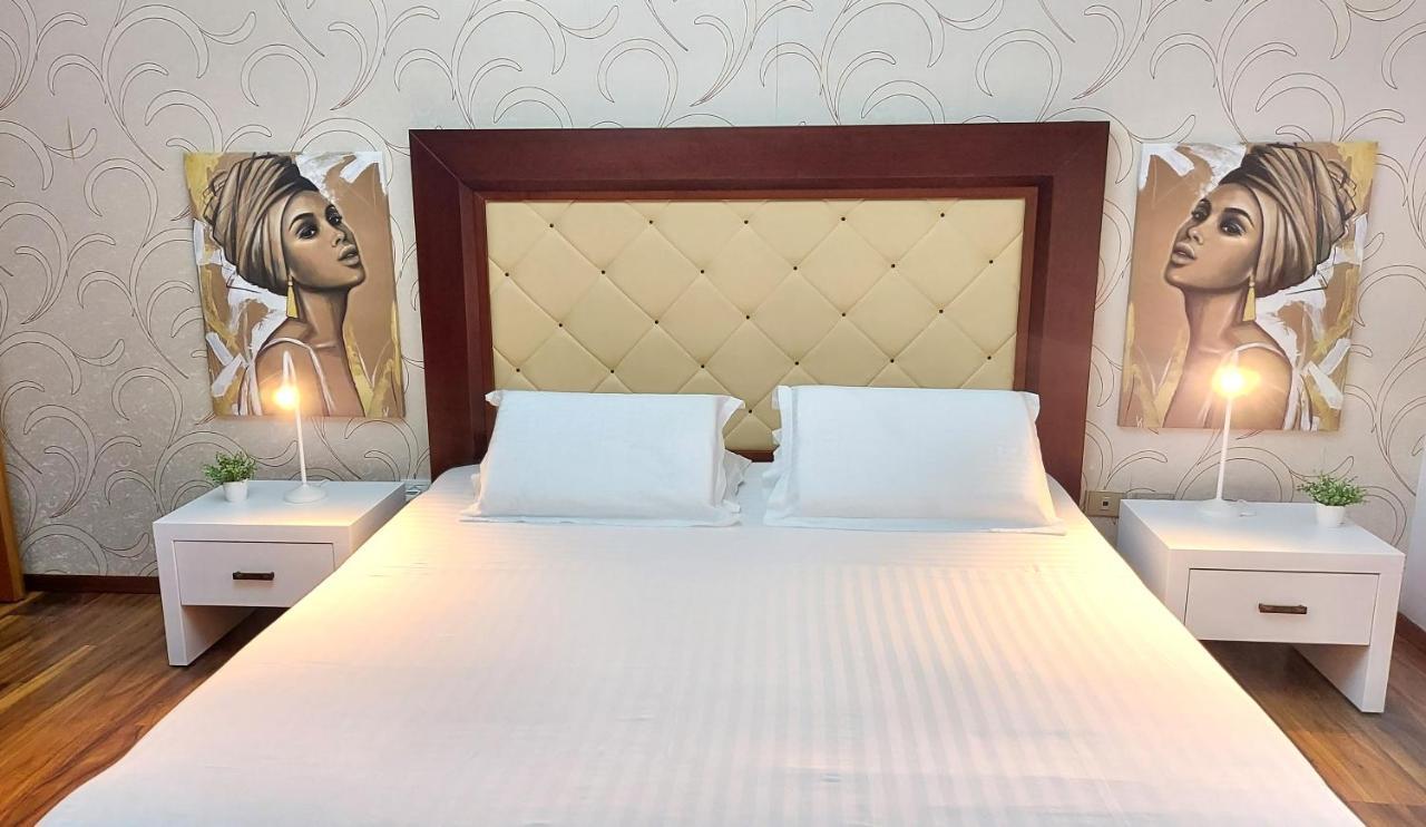Spacious Family-Friendly Apartment In The Heart Of Bllok Тирана Екстериор снимка