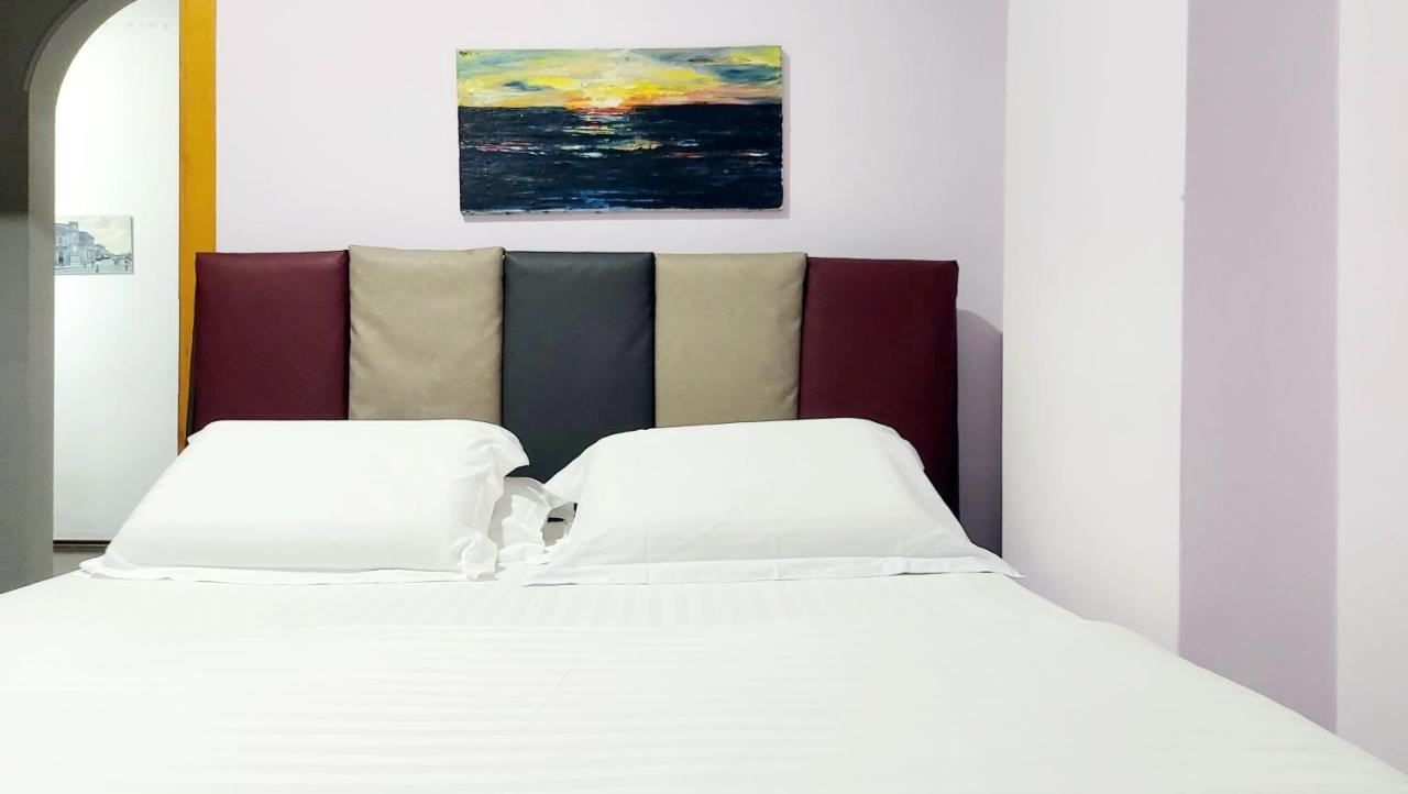 Spacious Family-Friendly Apartment In The Heart Of Bllok Тирана Екстериор снимка